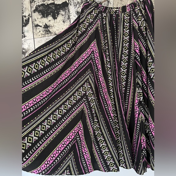 Tribal flowy skirt - Picture 2 of 3